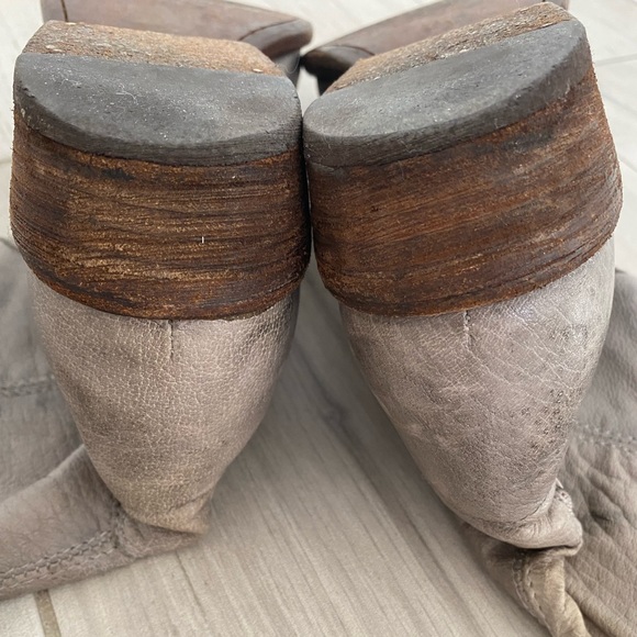 Frye Carson Riding boots. - Picture 10 of 10